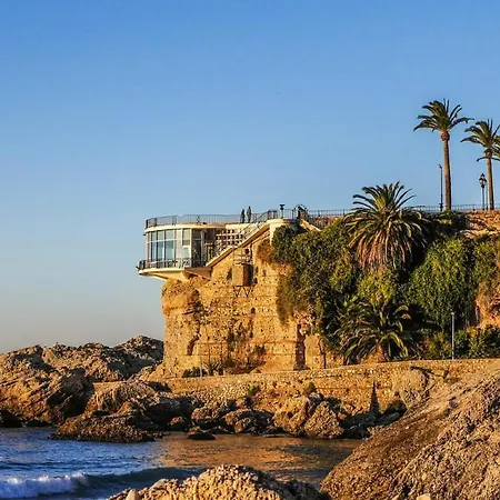 Chalet White Typical House In The Heart Of Nerja